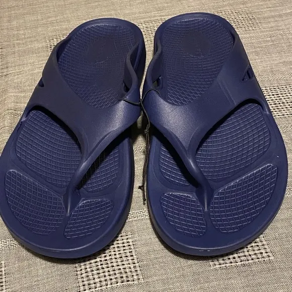 Oofos OOriginal Unisex BlueThong Wedge Comfort Sandal. Multiple sizes