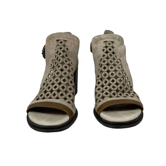 OTBT Metaphor Stone Block Heel Leather Sandals Heels 6