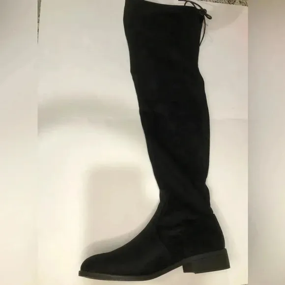 Over the knee stretch boots