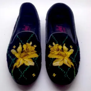 PAIGE Needlepoint Daffodil Flower Loafer 6.5 RARE