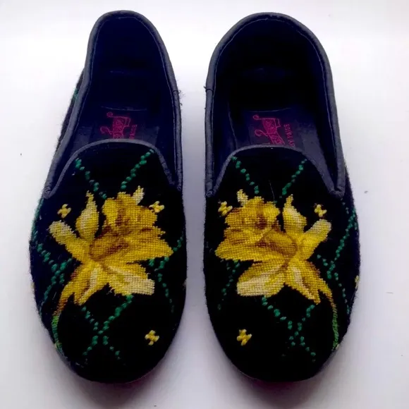 PAIGE Needlepoint Daffodil Flower Loafer 6.5 RARE
