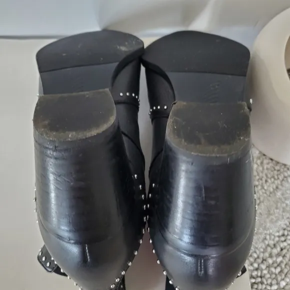 PAIGE Sz 8.5 Silver Studs WILLA in Black Leather Boots Pointy Western 2.5&quot; Heel