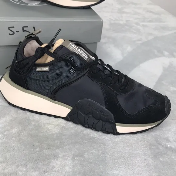 Palladium  Troop Runner  Black Sneakers Men's 12 Women's 13.5 New in Box