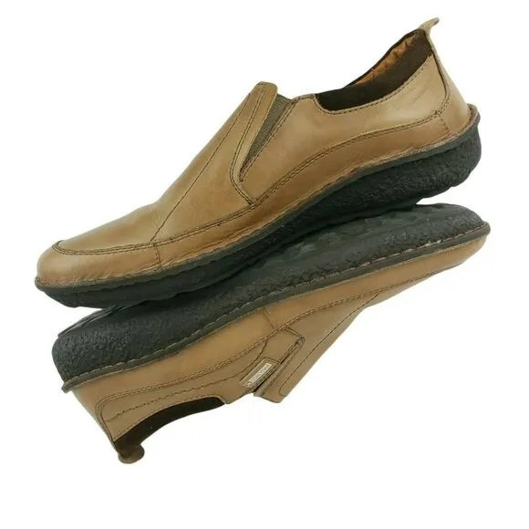 Pikolinos Slip On Loafers Beige Tan Men's EUC Size 41