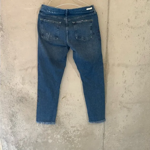Pilcro and the Letterpress Slim Boyfriend JeansSize: 27