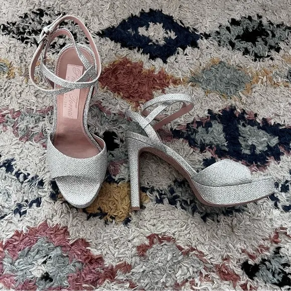 Pnina Tornai for Naturalizer Ai Silver Glitter Wedding Peep Toe Strappy  Heels 6