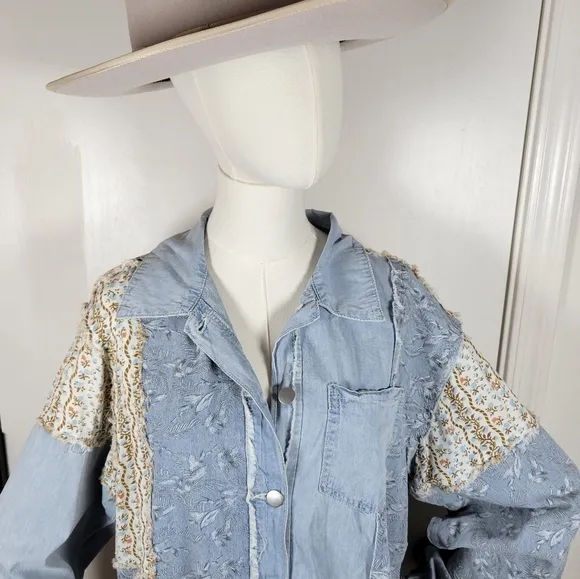 POL Oversized Patchwork Distressed Light Denim Shacket Size Large