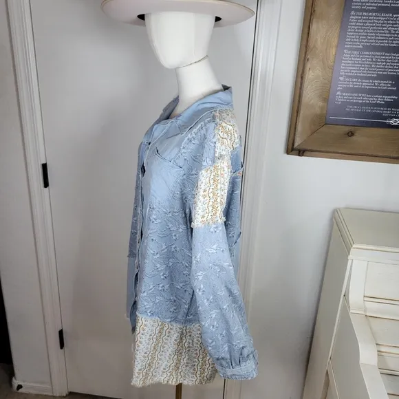 POL Oversized Patchwork Distressed Light Denim Shacket Size Large