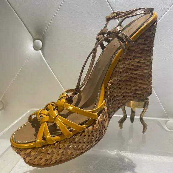 PRADA woven wedge strappy open toe sandals sz 39 made in Italy