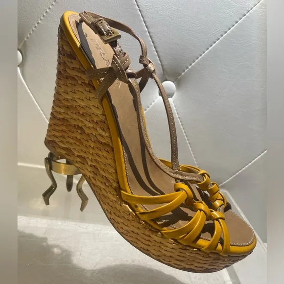 PRADA woven wedge strappy open toe sandals sz 39 made in Italy
