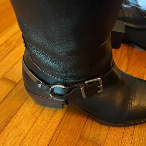 Pre-loved Vince Camuto Leather Riding Boot