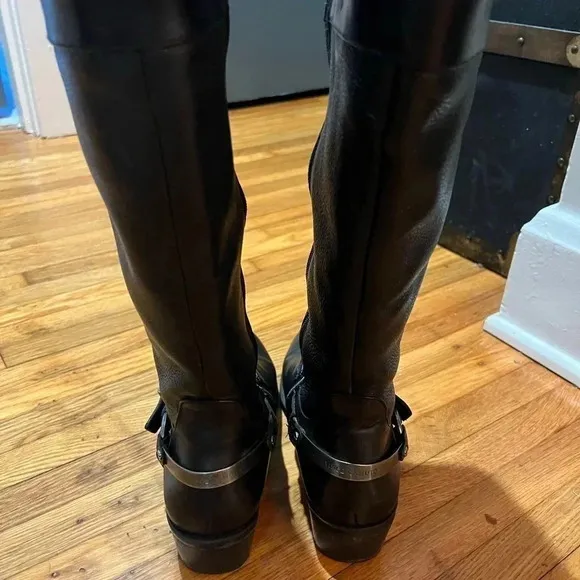 Pre-loved Vince Camuto Leather Riding Boot
