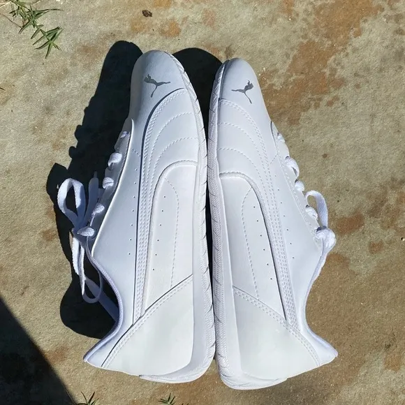 Puma neo cat unlicensed softfoam  all white sneakers 8.5 new condition