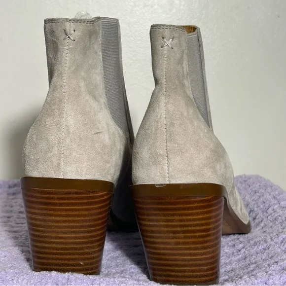 Rag &amp; Bone NWOT Light Grey Calfskin Suede Razor Booties- Size 40
