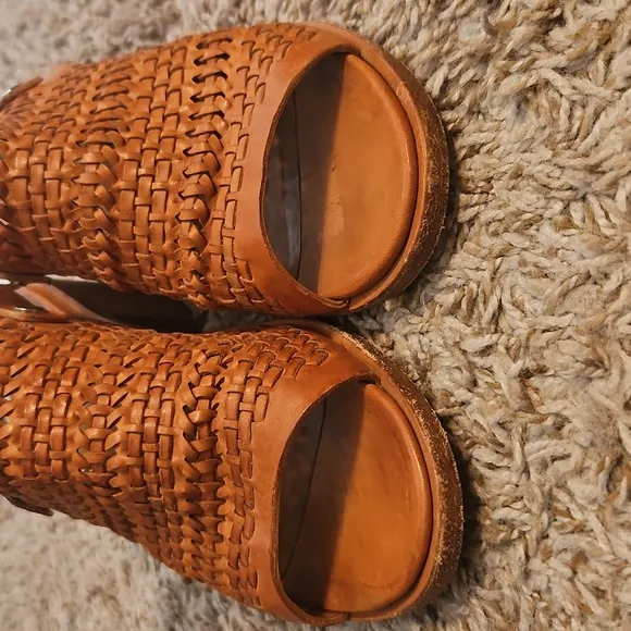 Rag &amp; Bone Wyatt Woven Leather Sandals Size 36.5