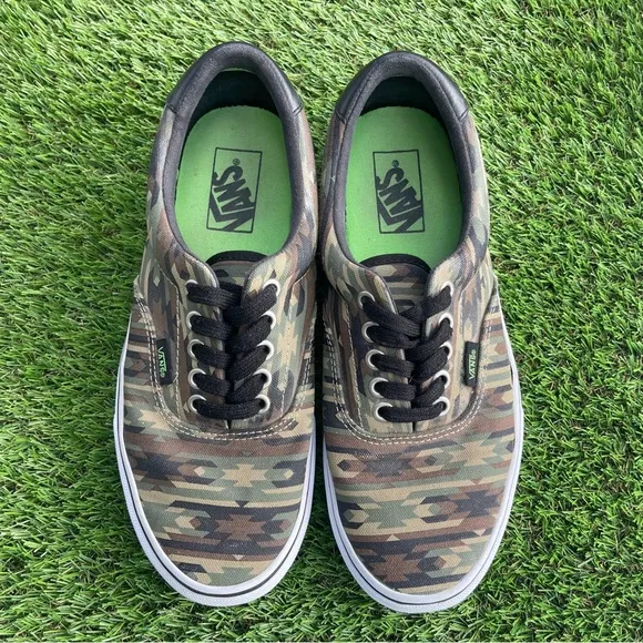 RARE VANS Era Digital Tribal Camo Sneakers Size 7M/8.5W