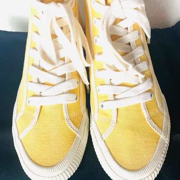 RE/DONE Made In Brazil 90s High Top Sneakers