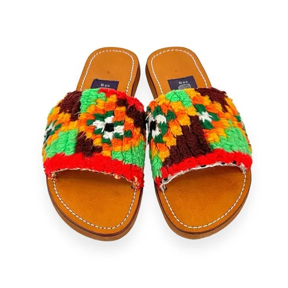 Res Ipsa Upcycled One Of A Kind Moroccan Rug Handmade Flat Leather Sandals sz 6