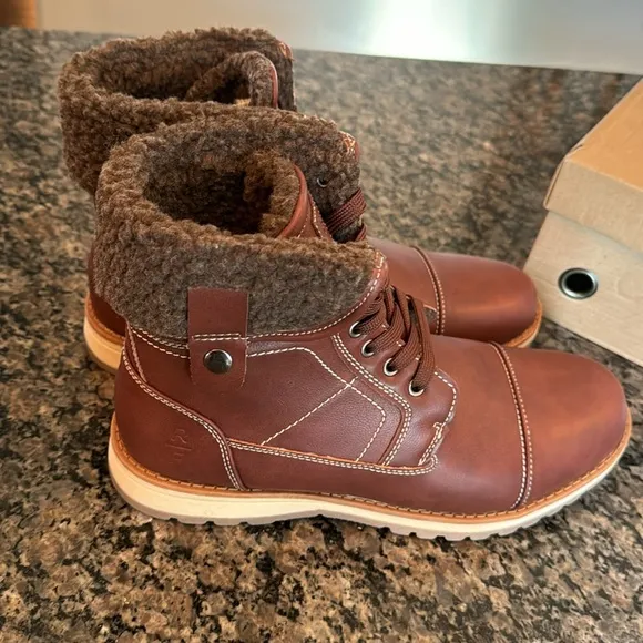 Reserved Footwear desert boots NIB 9.5