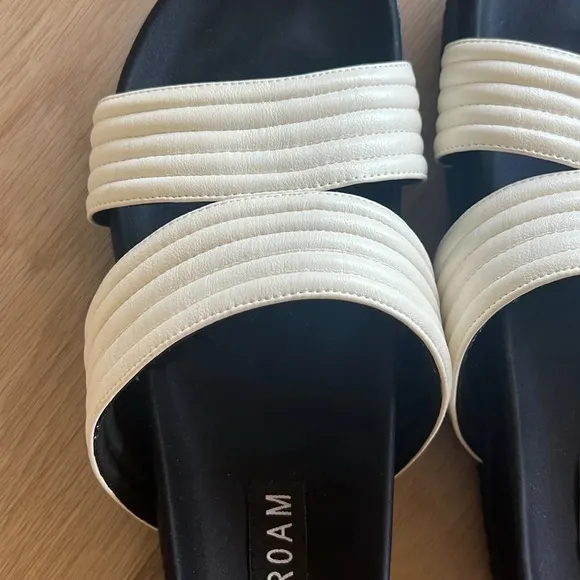 ROAM CRESCENT QUILT SANDALS WHITE VEGAN LEATHER Size 39