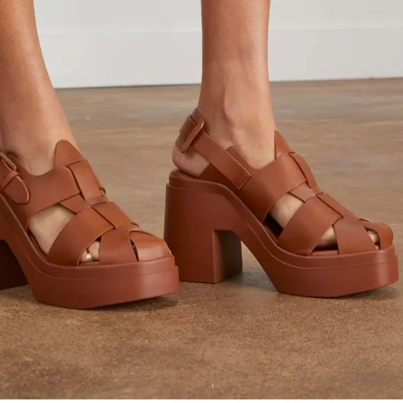 Robert Clergerie Fisherman Leather Platform Sandals 40