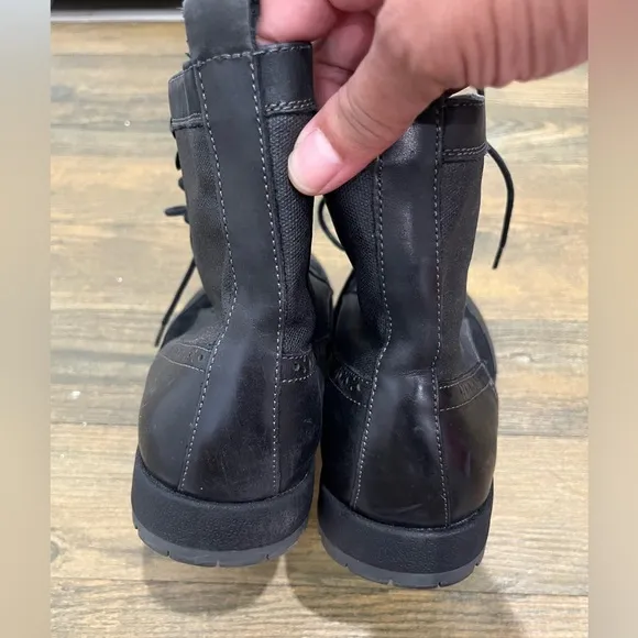 Robert Wayne Black Leather Wing Tip Chukka Boots  Sz. 9