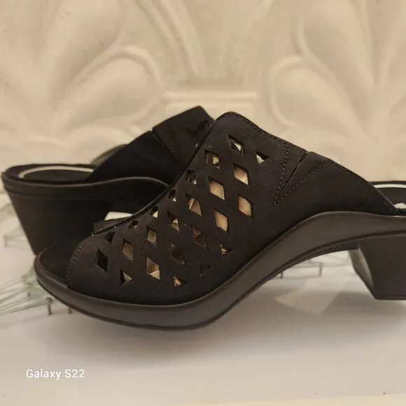 Romika &quot;Mokassetta 335&quot; Perforated Sandals. NIB. Size 37/US 6-6.5