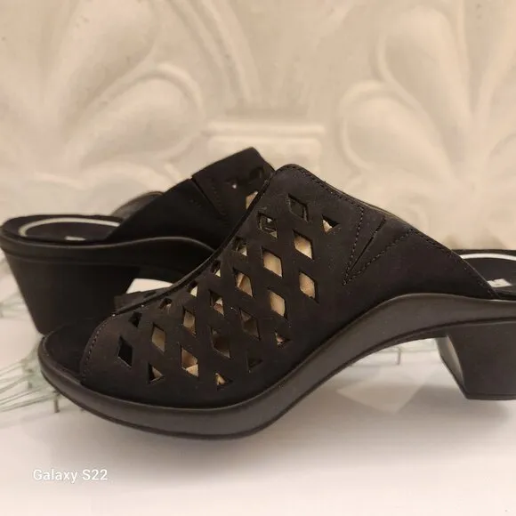 Romika &quot;Mokassetta 335&quot; Perforated Sandals. NIB. Size 37/US 6-6.5