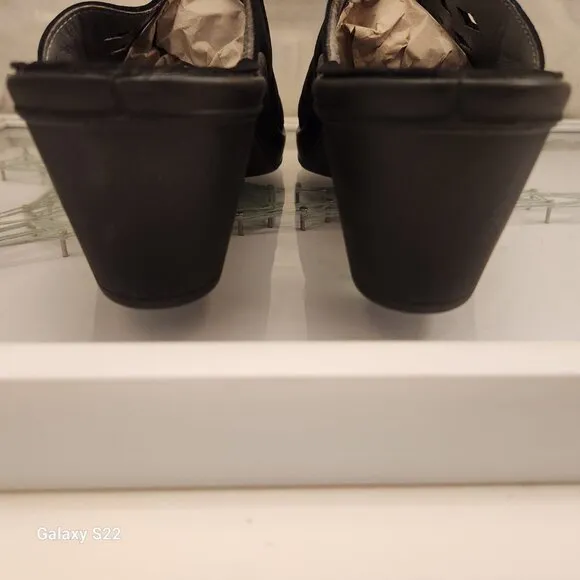 Romika &quot;Mokassetta 335&quot; Perforated Sandals. NIB. Size 37/US 6-6.5