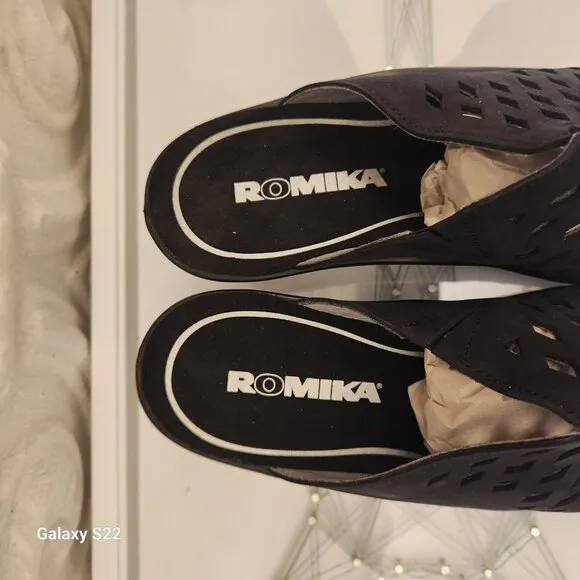 Romika &quot;Mokassetta 335&quot; Perforated Sandals. NIB. Size 37/US 6-6.5
