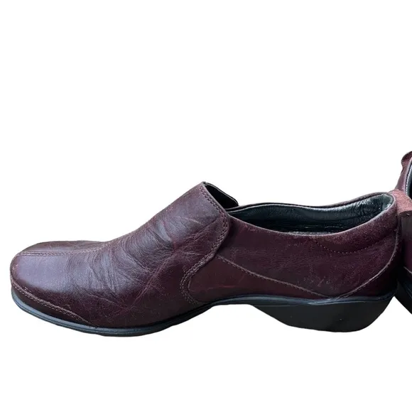 Romika Leather Upper Slip On Loafers in Burgundy Size: 36 (6)