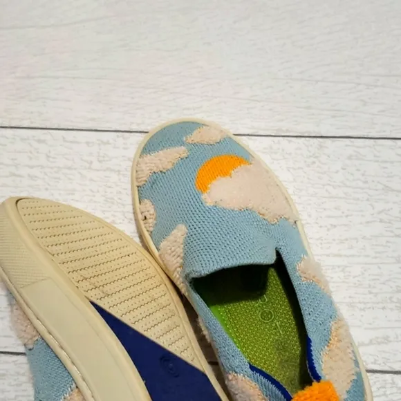 Rothys 10 blue skies flat loafers youth sneakers