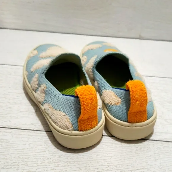 Rothys 10 blue skies flat loafers youth sneakers