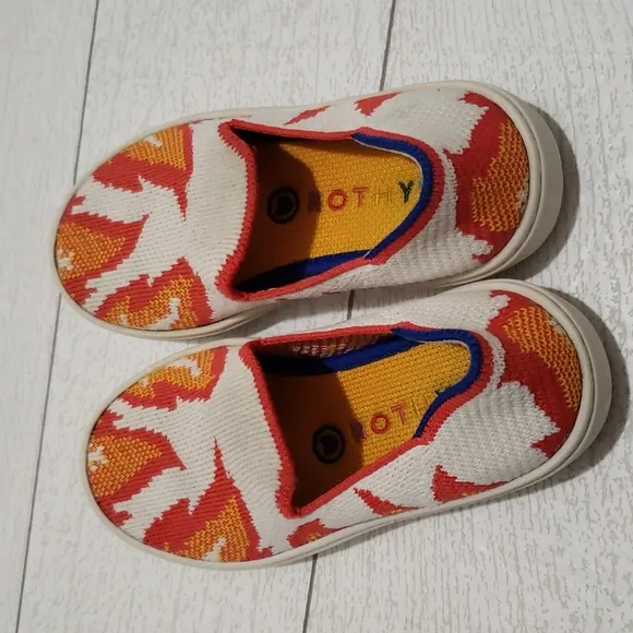 Rothys 10 flames flats loafers kids sneakers