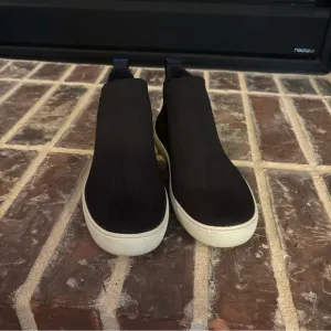 Rothys The Chelsea Sneaker Boot Womens 8.5 Black Knit Slip On Mid Top Stretch