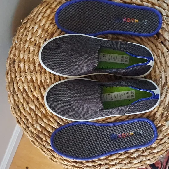 Rothy’s Youth Unisex Slip On Sneaker Loafers Dark Grey Knit Upper/White Soles K2