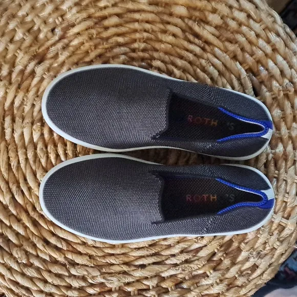 Rothy’s Youth Unisex Slip On Sneaker Loafers Dark Grey Knit Upper/White Soles K2