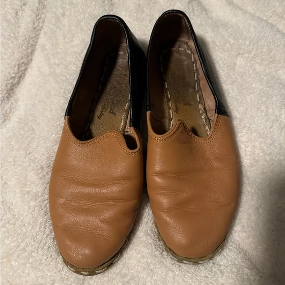 Sabah Slip On Loafers in Tan and Black