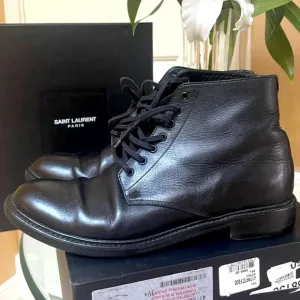 SAINT LAURENTArmy Leather Desert Boots