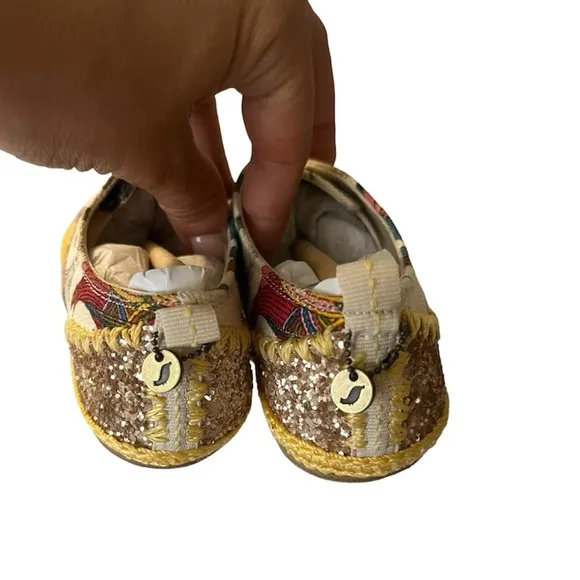 Sakroots Girls Riff Sneakers In White Peace