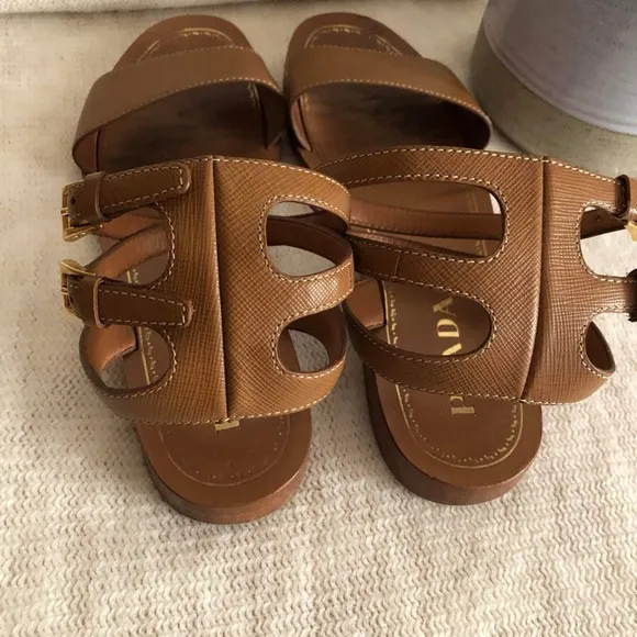 ❤️SALE❤️Prada Saffiano Leather Sandals