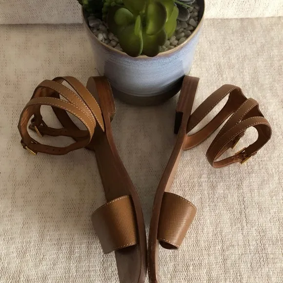 ❤️SALE❤️Prada Saffiano Leather Sandals