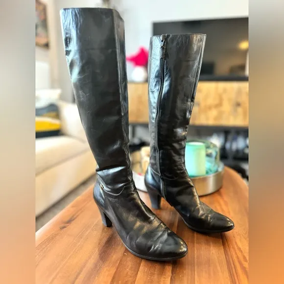 Salvador Ferragamo Black Leather Heeled Calf Boots