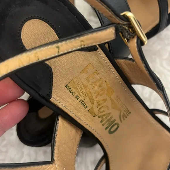 Salvatore Ferragamo Black Leather Women's Sandals size 7