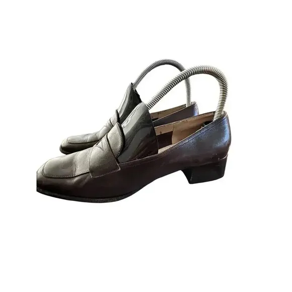 Salvatore Ferragamo Boutique Brown Slip On Leather Loafers Size 9B