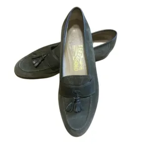 Salvatore Ferragamo EUC olive green leather tassel slip on loafers MADE IN ITALY