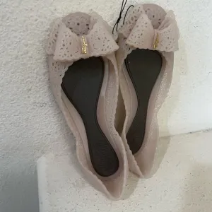 Salvatore Ferragamo Jelly Beige Ballet Flat  Comfort Sandals Closed Toes 7