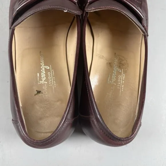 Salvatore Ferragamo Men’s 9 D Slip On Burgundy Kiltie Apron Toe Tasseled Loafers