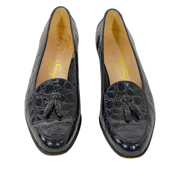SALVATORE FERRAGAMO Tassel Loafers Flats Crocodile Embossed Sz 6 B ITALY Black