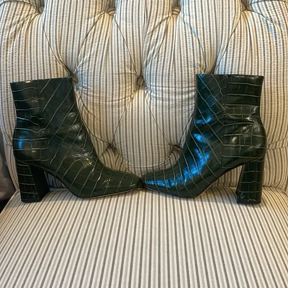 SAM EDELMAN Codie croc embossed Ankle Bootie